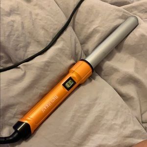 Bed Head 1” Ceramic Styling Iron